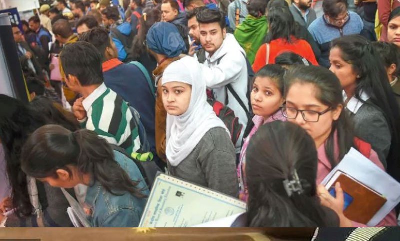 এইচএসসি পরীক্ষার নতুন রুটিন হবে ১৫ দিন সময় রেখে