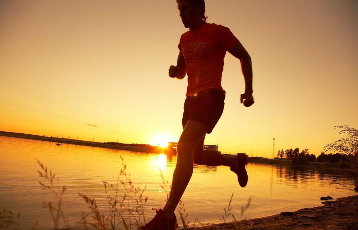 উদ্দীপকে পছন্দনীয় ও অপছন্দনীয় খাবারগুলো খোকনের শারীরিক দক্ষতা অটুট রাখতে কী ধরনের ভূমিকা পালন করবে বিশ্লেষণ করো।