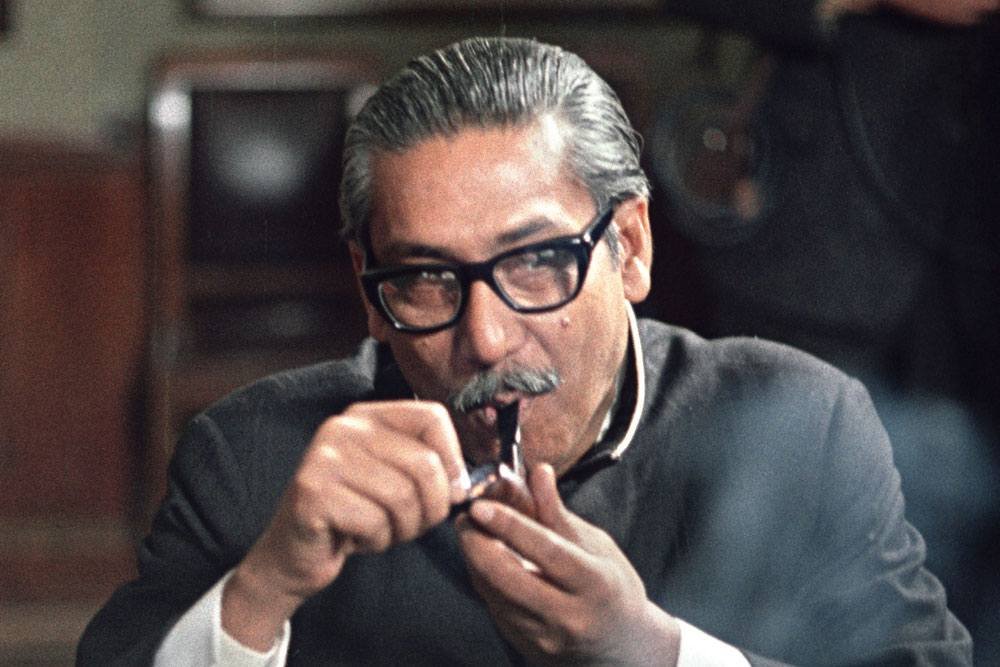 বঙ্গবন্ধুকে গ্রেফতার করে কোথায় নেওয়া হয়?