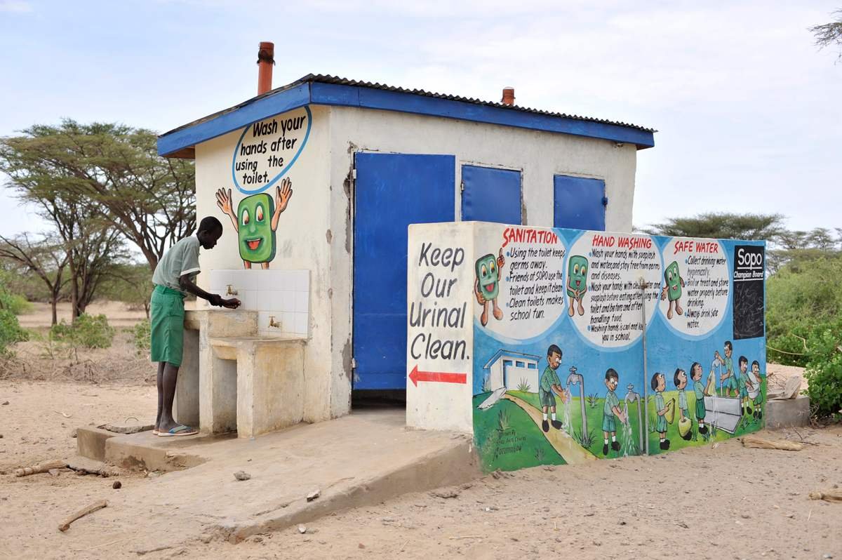 স্বাস্থ্য সম্মত পায়খানা নিরাপদ পানি তোমার জীবনে কতটুকু গুরুত্ব বহন করে – যৌক্তিকতা নিরুপন করে ব্যাখ্যা কর।